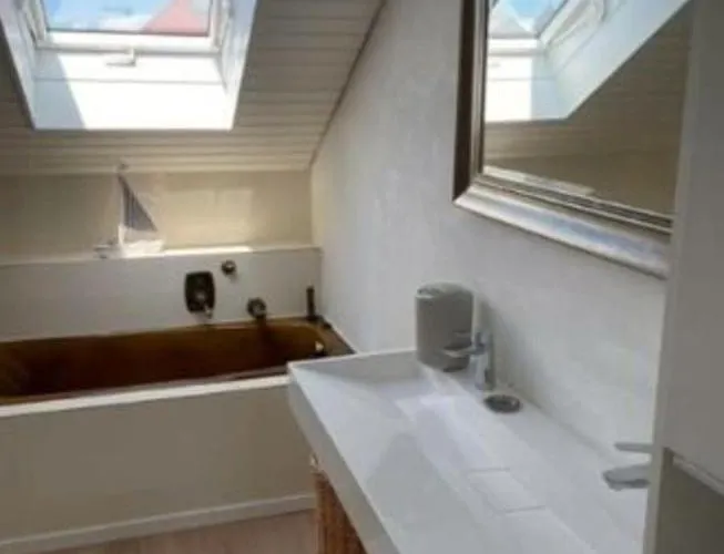 Mit Seeblick * هاغنو